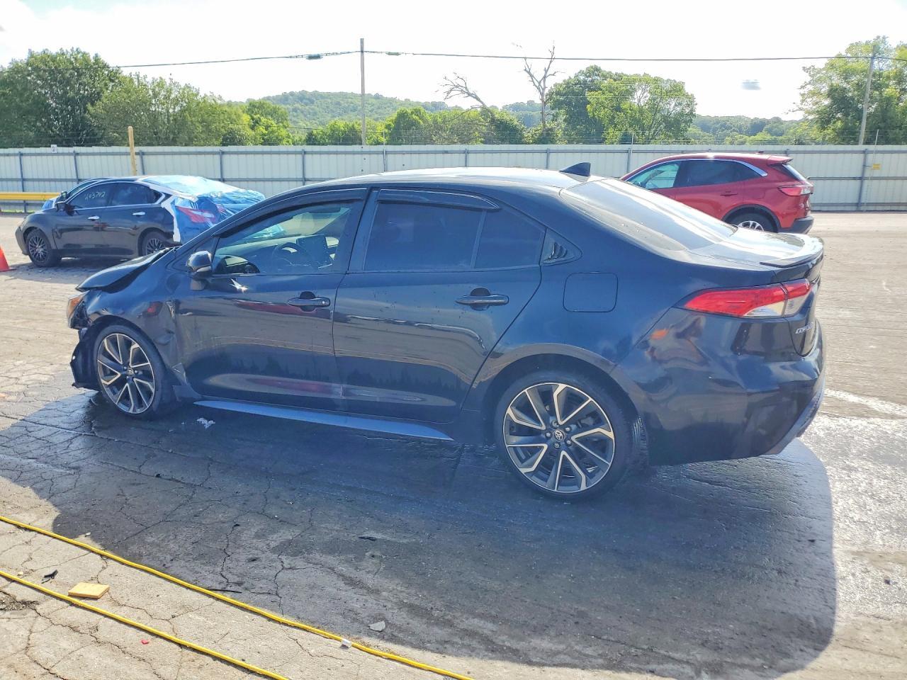 2021 Toyota Corolla Se - Фото 2