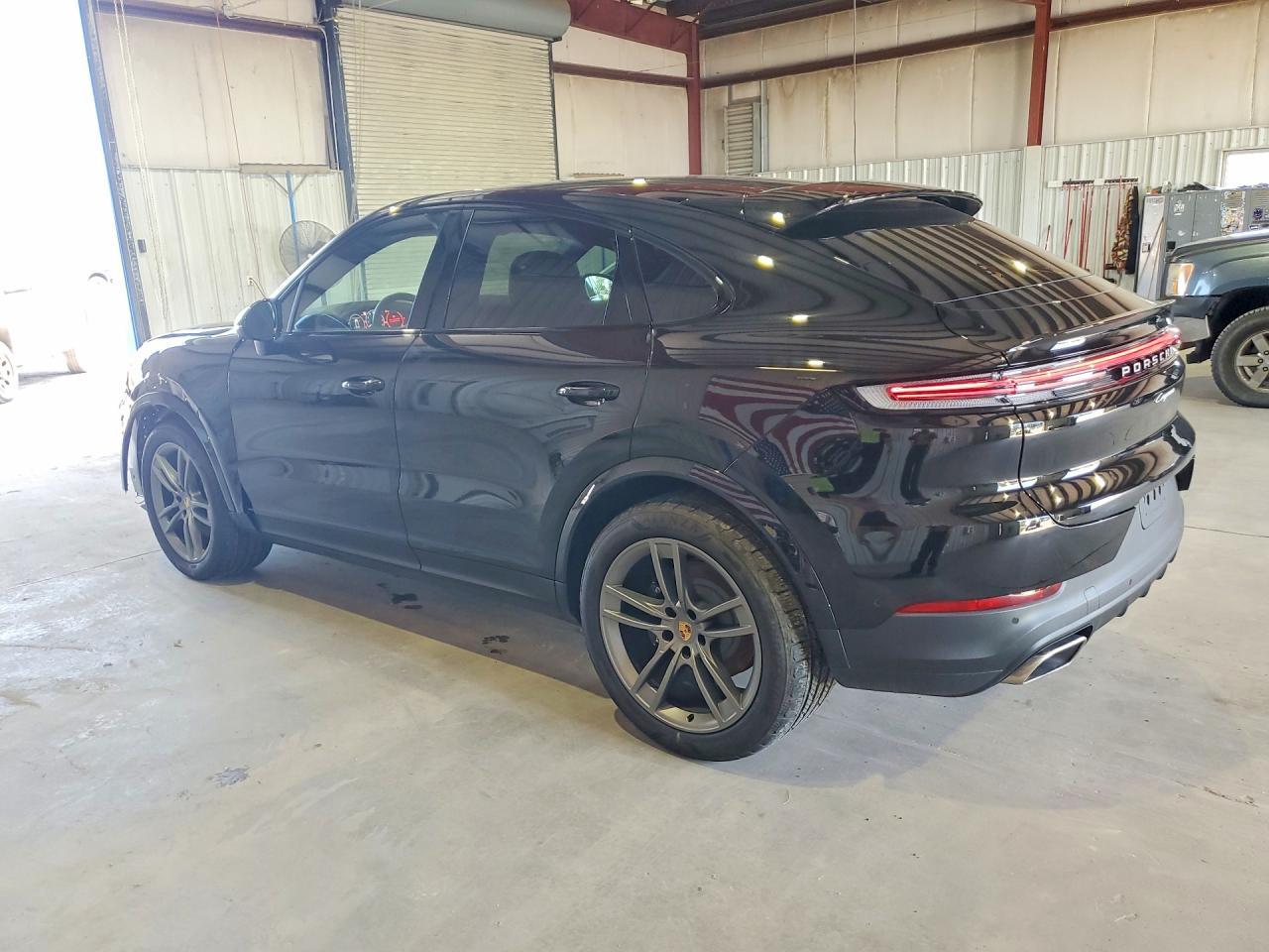 2026 Porsche Cayenne Coupe - Фото 2