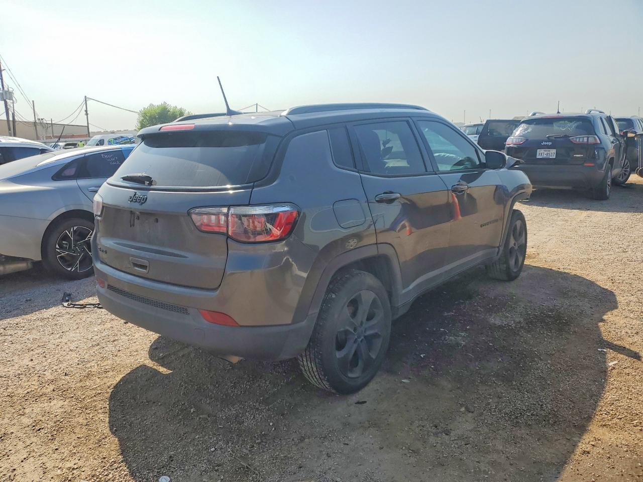 2020 Jeep Compass Latitude - Фото 3