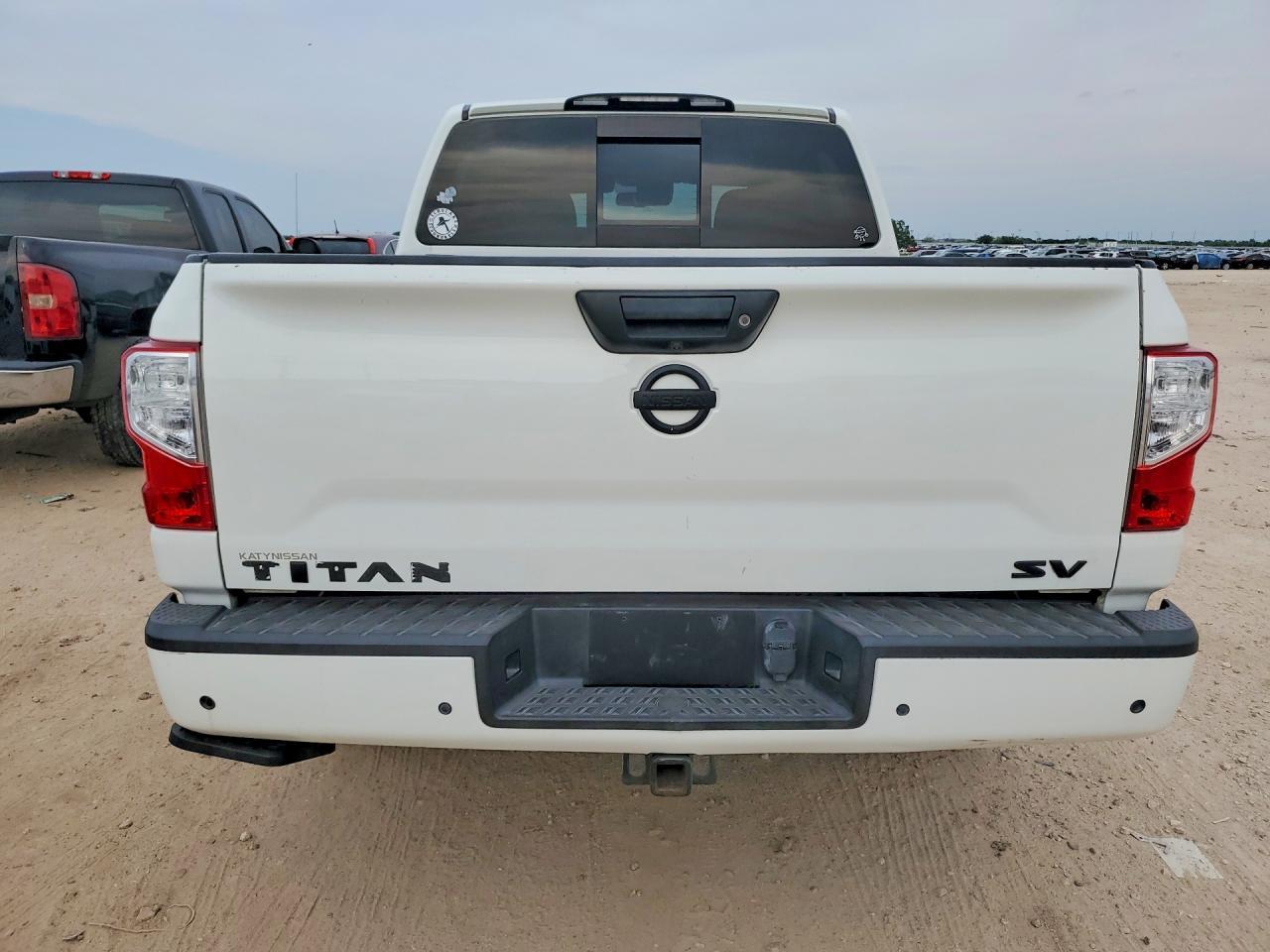 2020 Nissan Titan Sv - Фото 6
