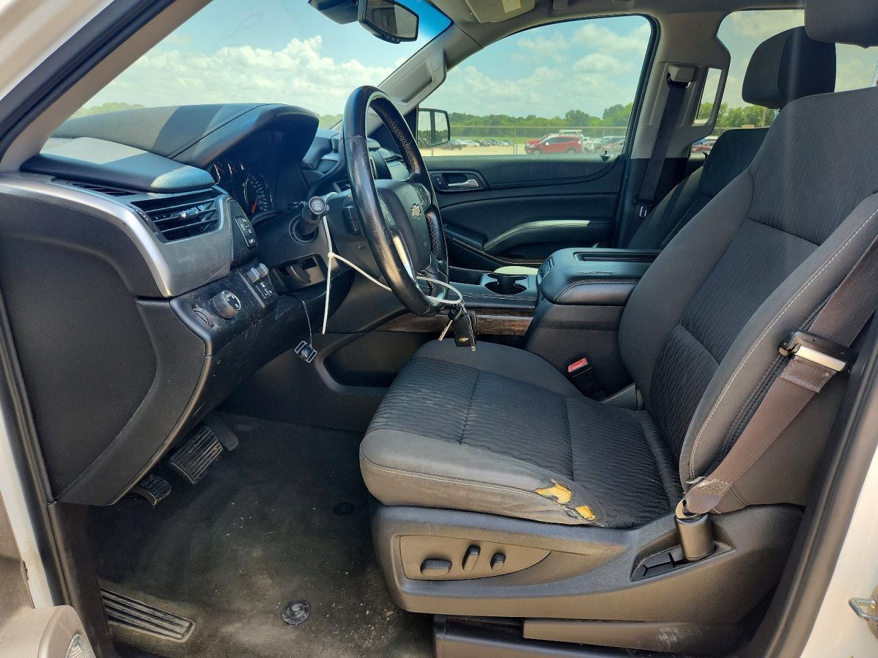 2015 Chevrolet Suburban C1500 Ls - Image 7