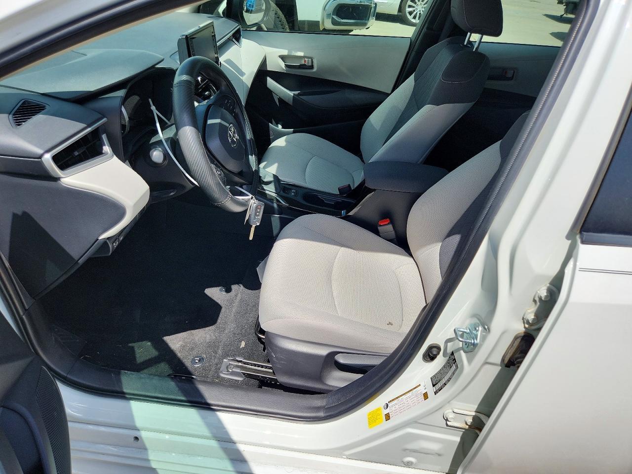 2022 Toyota Corolla Le - Image 7