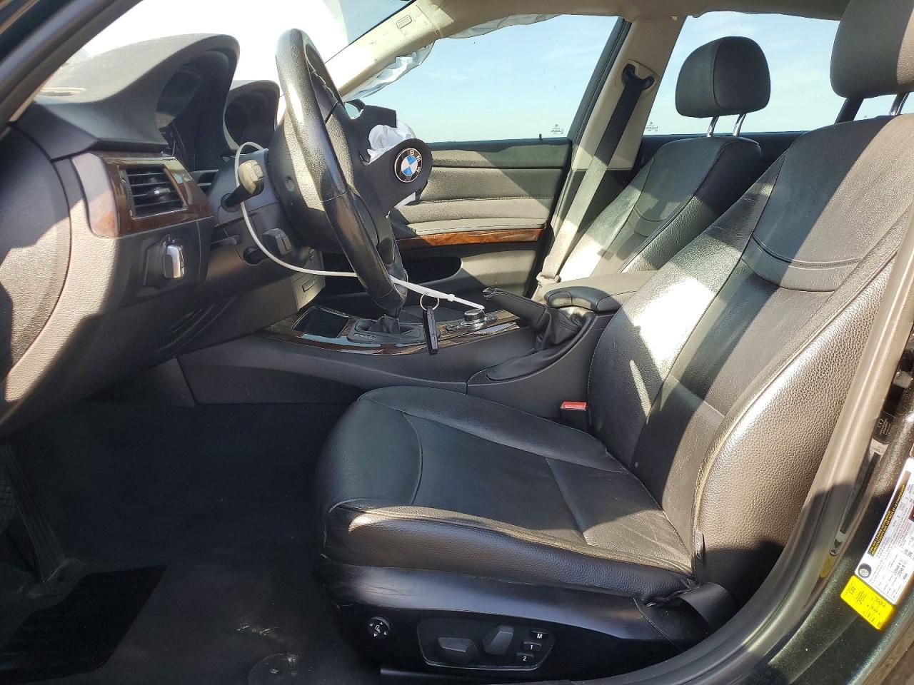 2011 BMW 335 Xi - Image 7