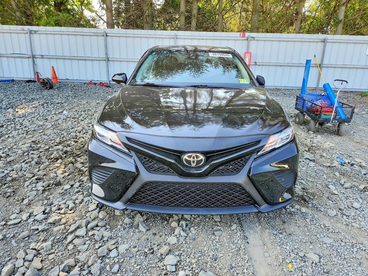 2019 Toyota Camry Se - Фото 5