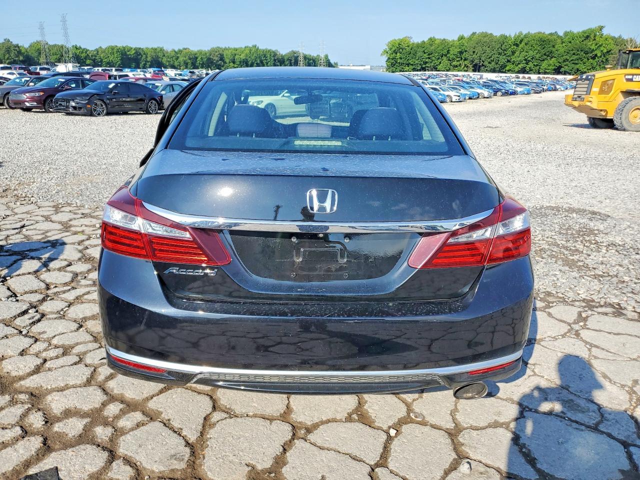 2017 Honda Accord Lx - Image 6