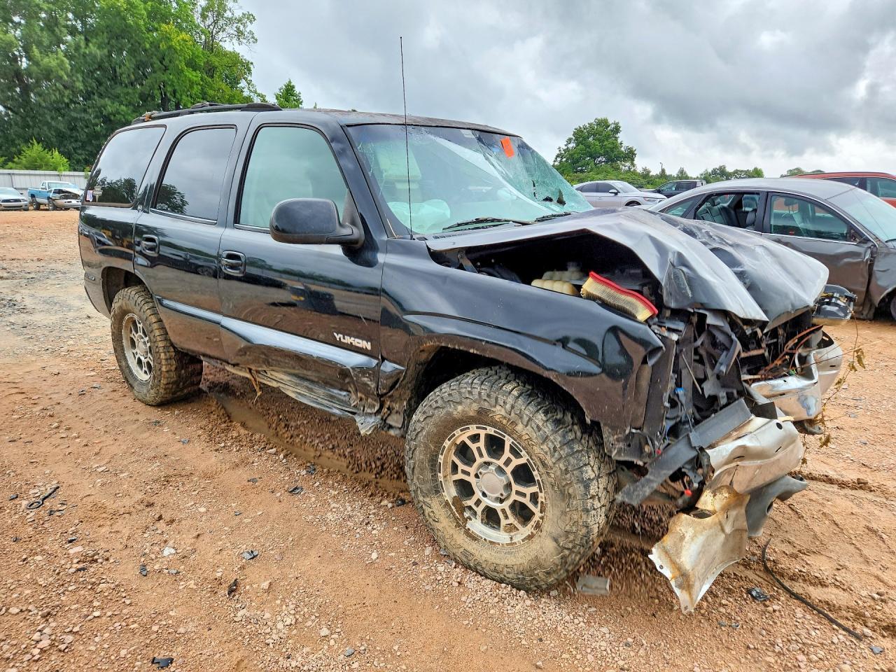 2002 GMC Yukon - Image 4
