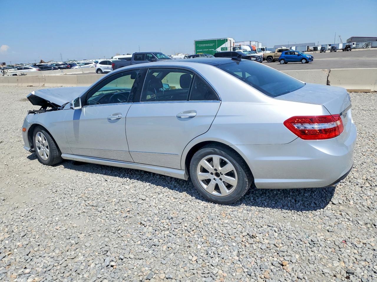 2011 Mercedes-Benz E 350 4Matic - Фото 2