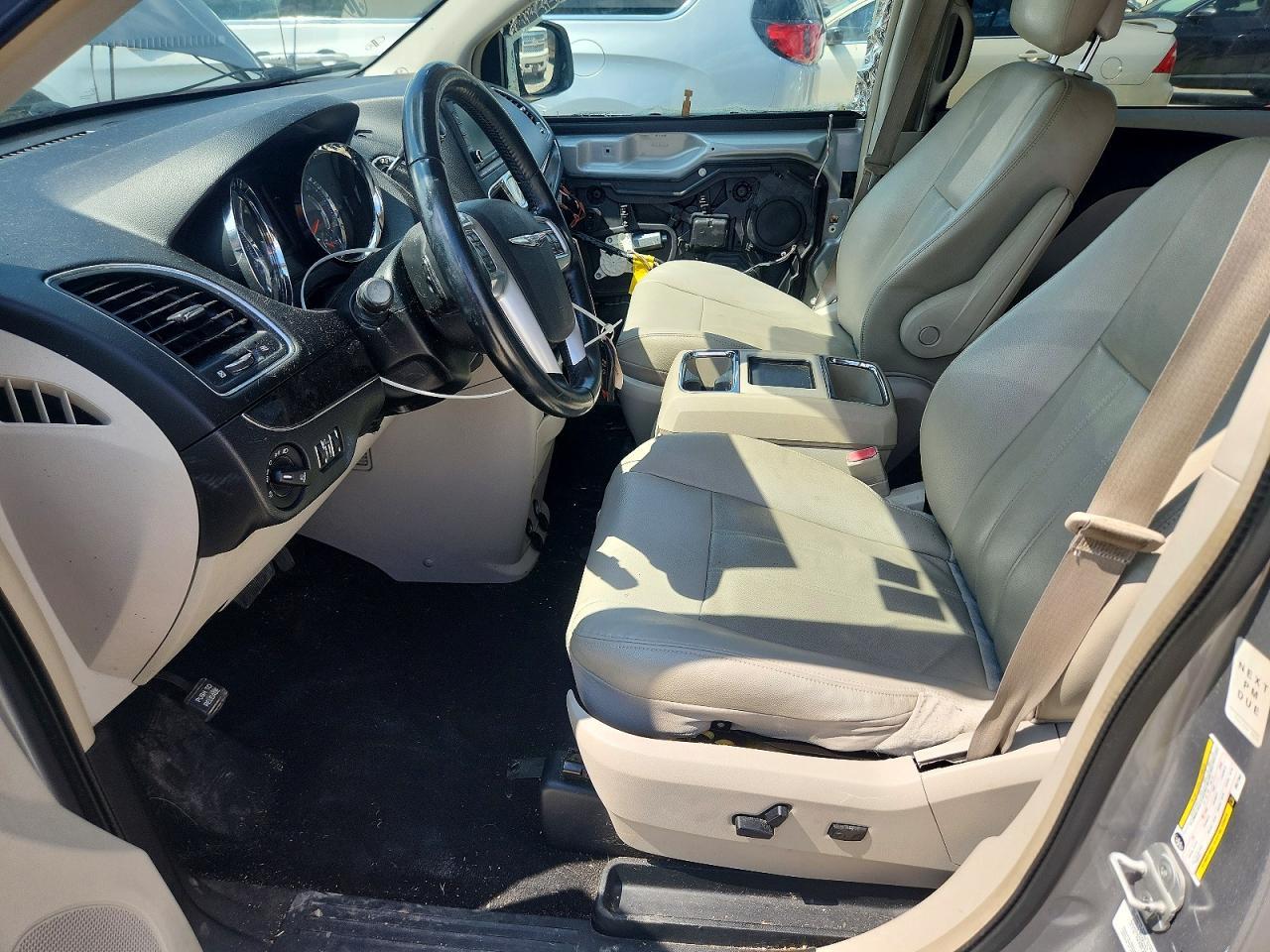 2013 Chrysler Town & Cntry - Фото 7