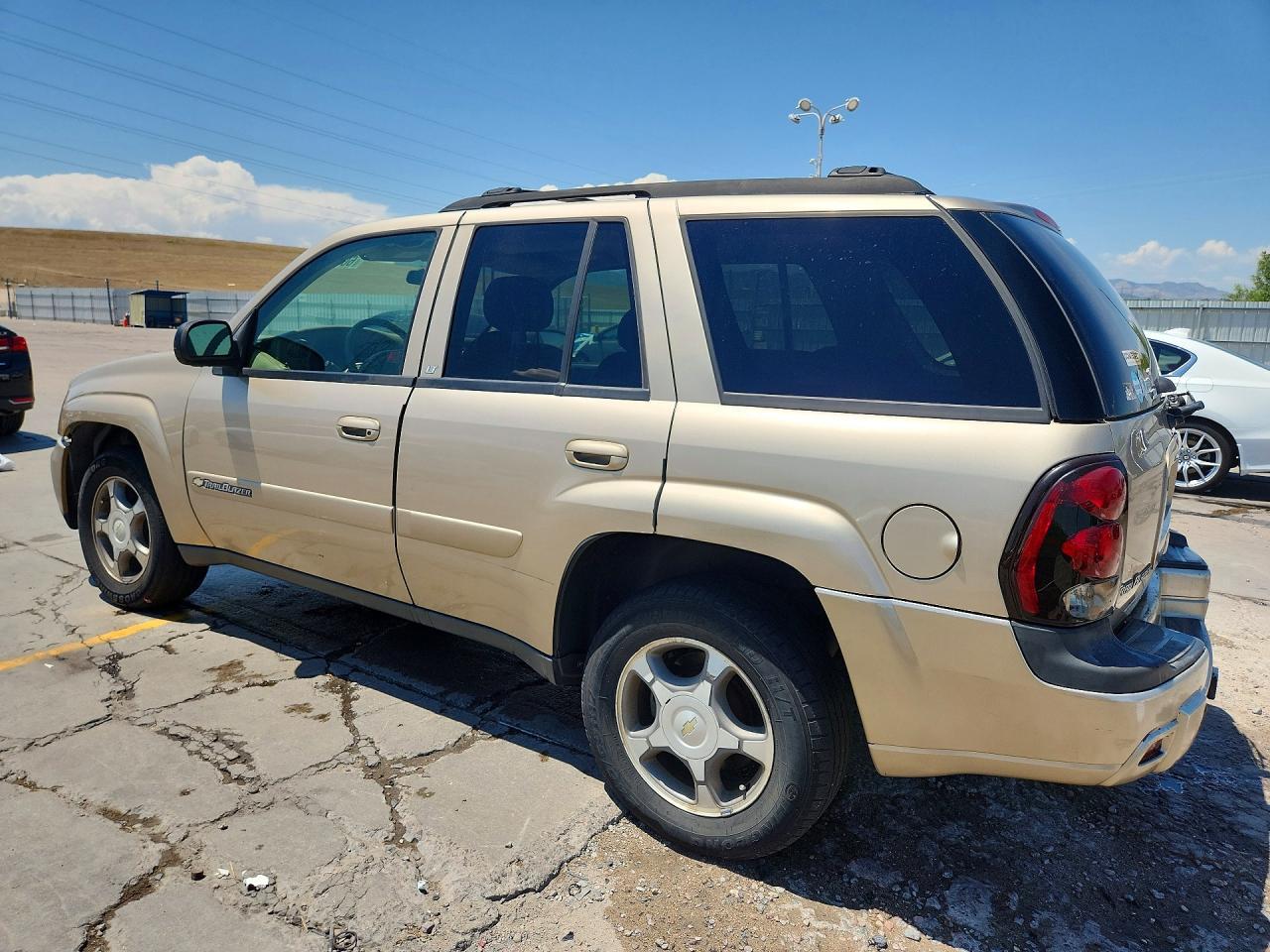 2004 Chevrolet Trailblazer Ls - Image 2