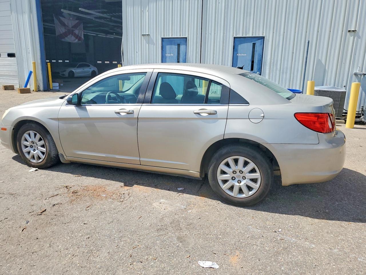 2008 Chrysler Sebring Lx - Image 2
