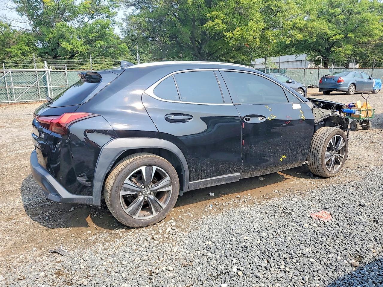 2021 Lexus Ux 200 - Фото 3