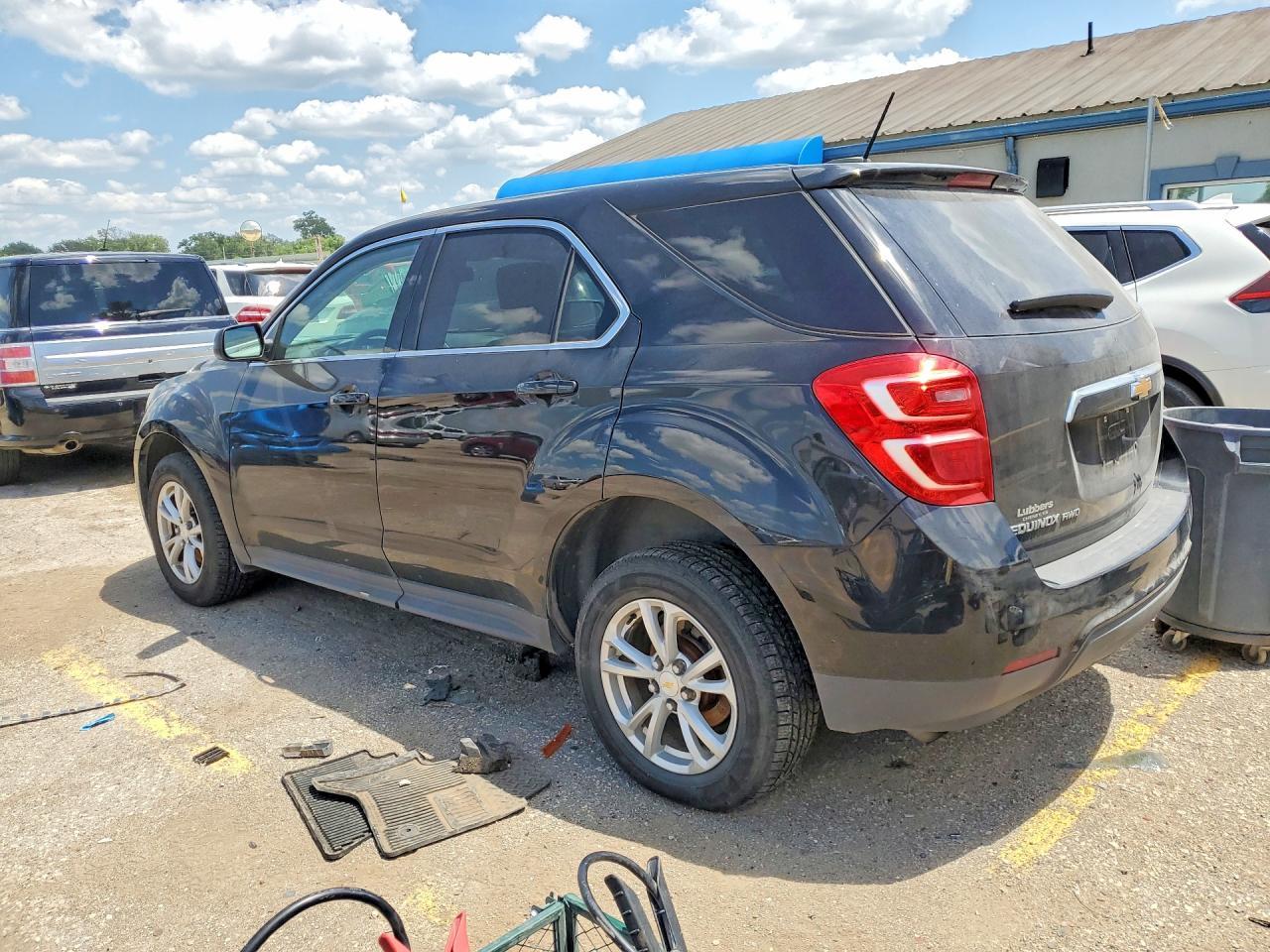 2017 Chevrolet Equinox Ls - Фото 2