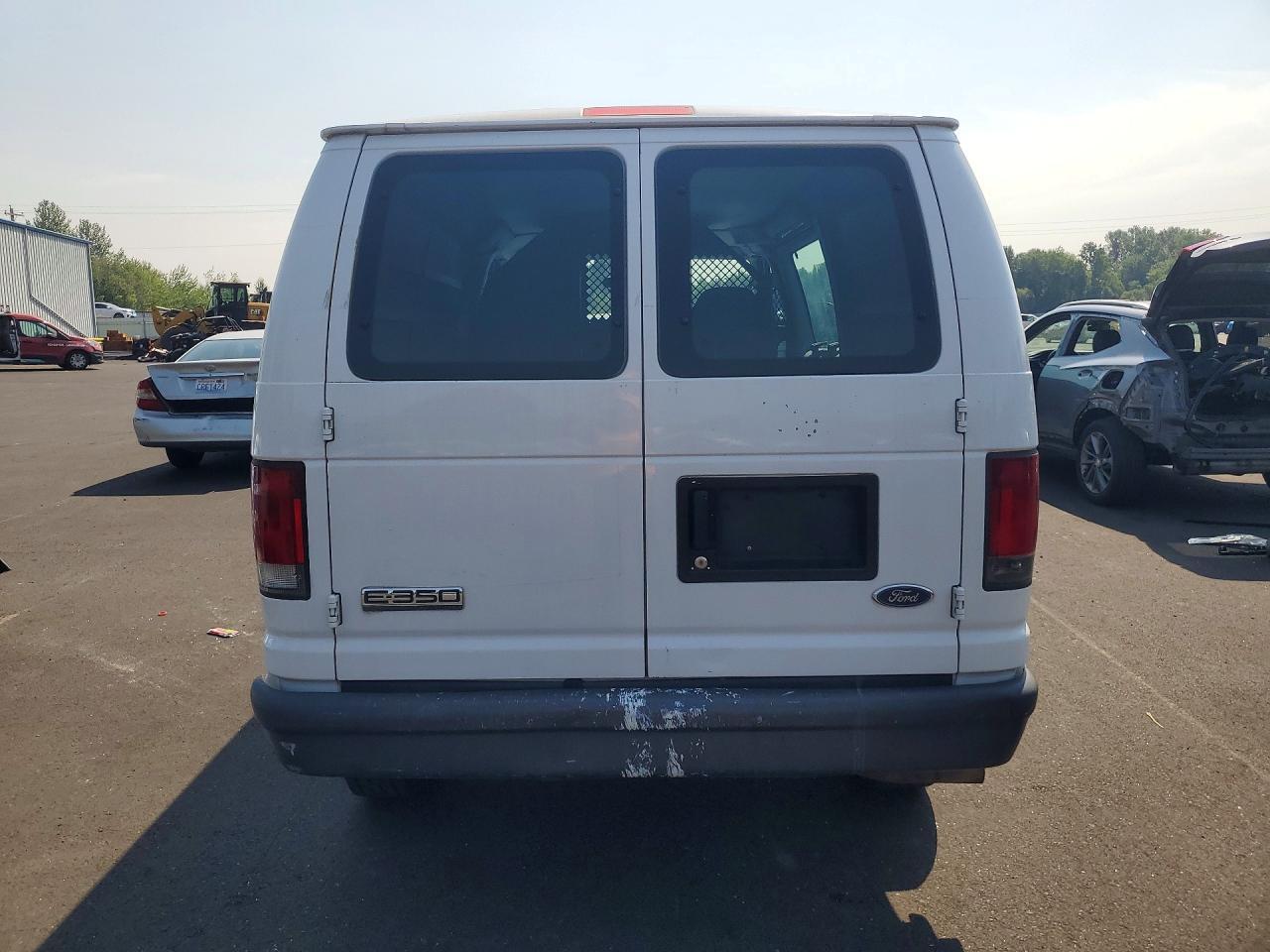 2007 Ford Econoline E350 Super Duty Van - Image 6