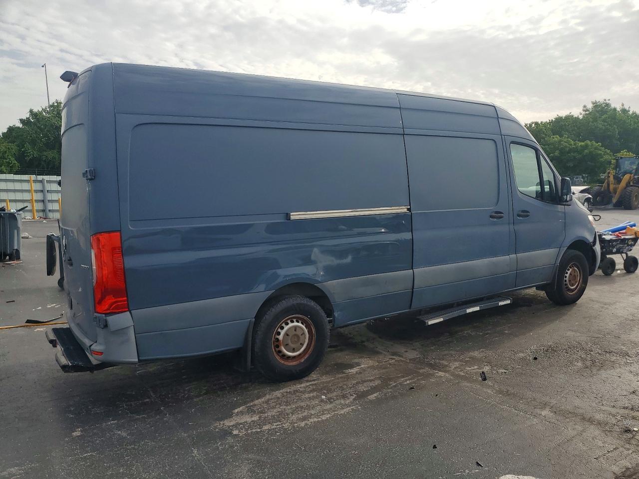 2019 Mercedes-Benz Sprinter 2500/3500 Delivery Van - Фото 3