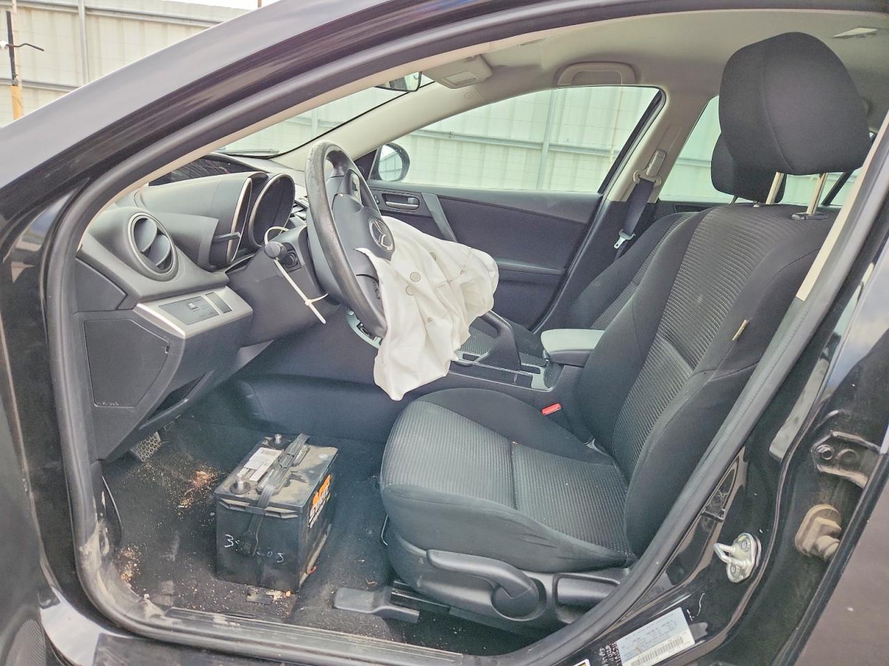 2013 Mazda 3 I - Image 7