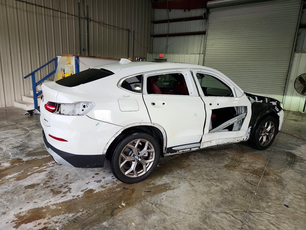 2022 BMW X4 xDrive30I - Фото 3