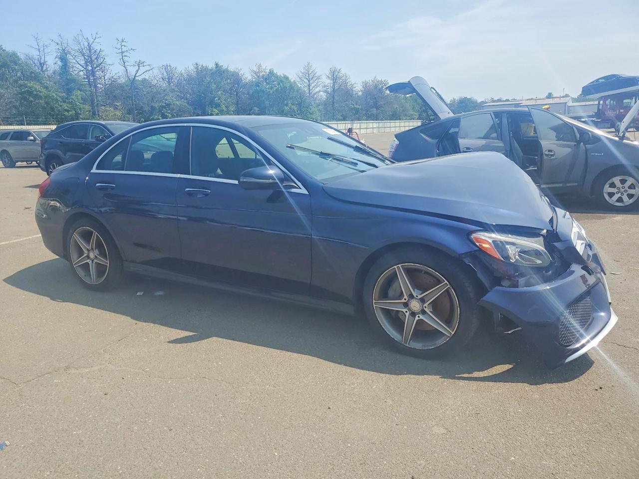 2017 Mercedes-Benz C 300 4Matic - Фото 4