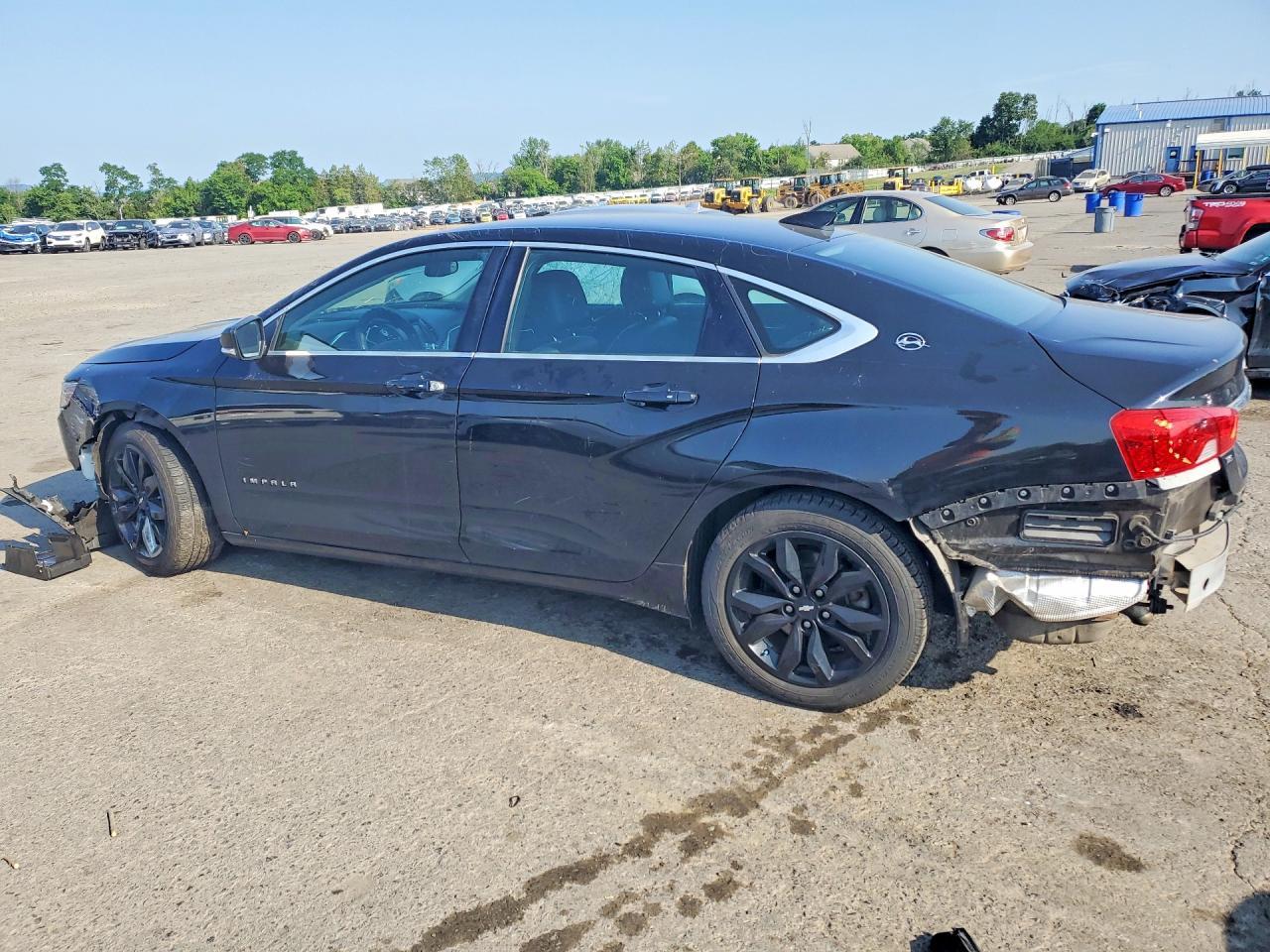2018 Chevrolet Impala Lt - Фото 2
