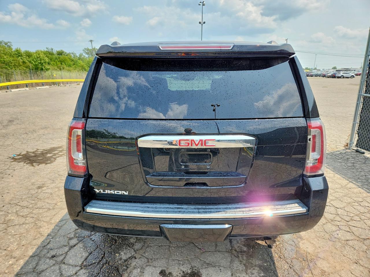 2015 GMC Yukon Denali - Фото 6
