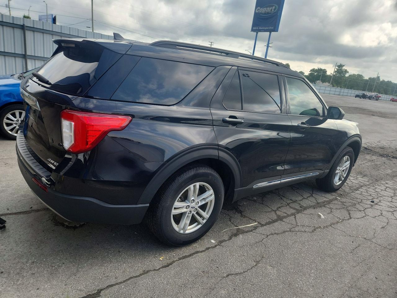 2022 Ford Explorer Xlt - Фото 3