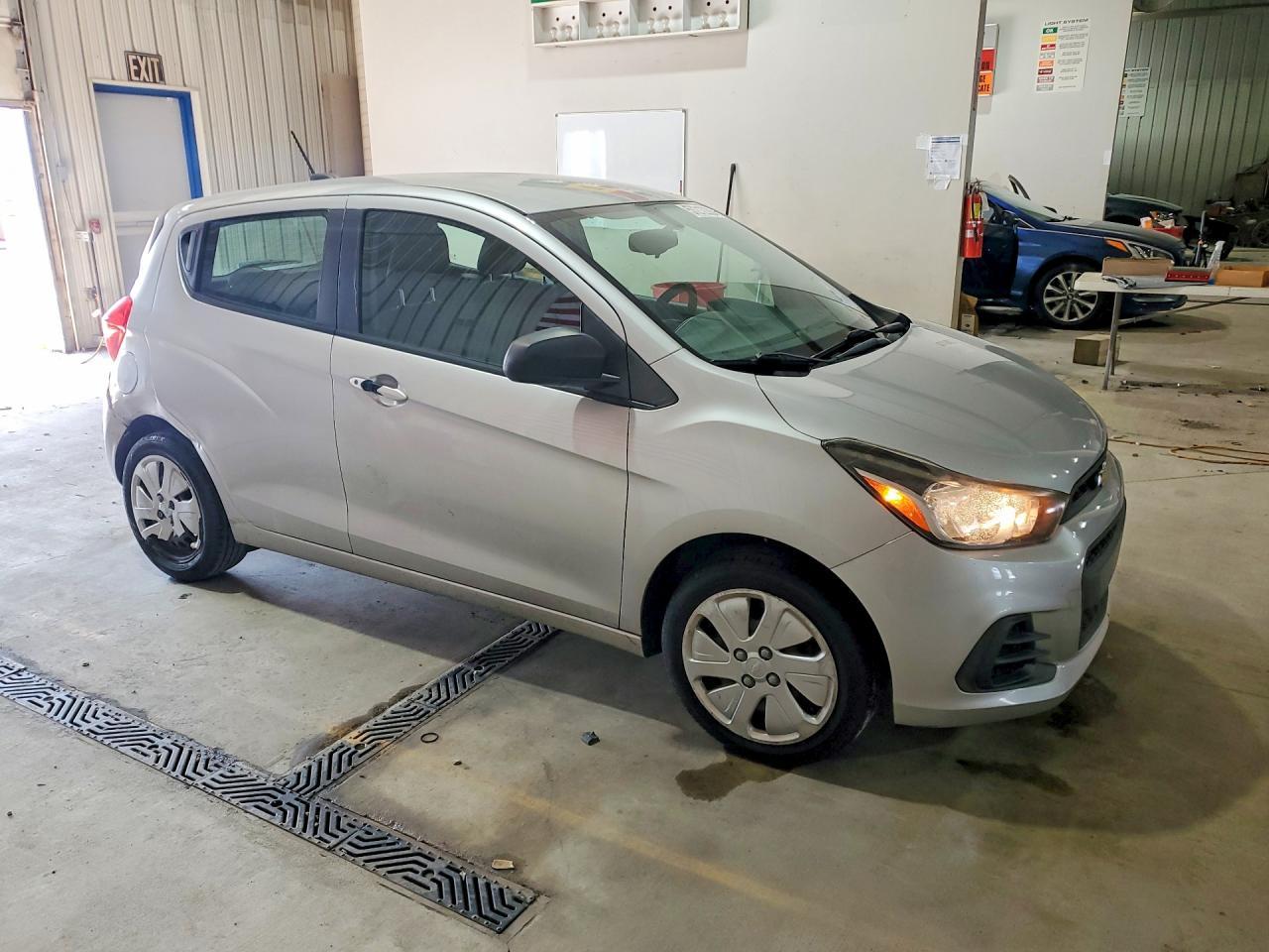 2016 Chevrolet Spark Ls - Фото 4