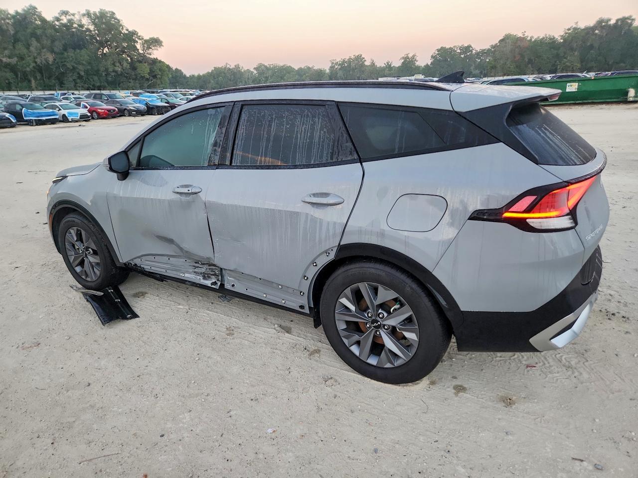 2025 Kia Sportage Sx - Фото 2