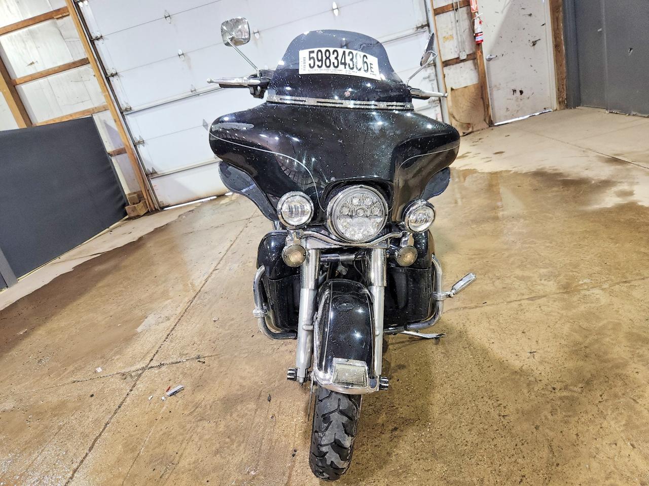 2012 Harley-Davidson Flhtk Electra Glide Ultra Limited - Image 2