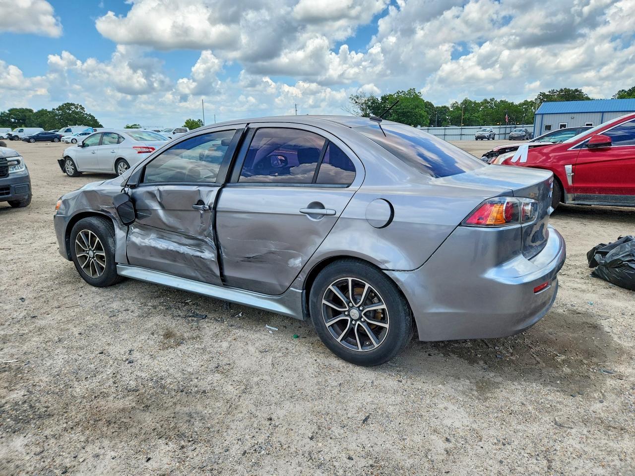 2017 Mitsubishi Lancer Es - Image 2