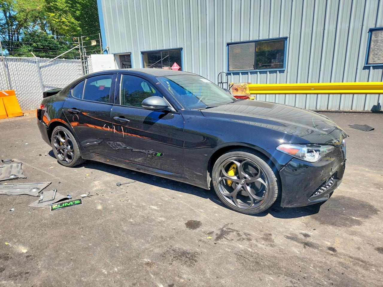 2019 Alfa Romeo Giulia - Image 4