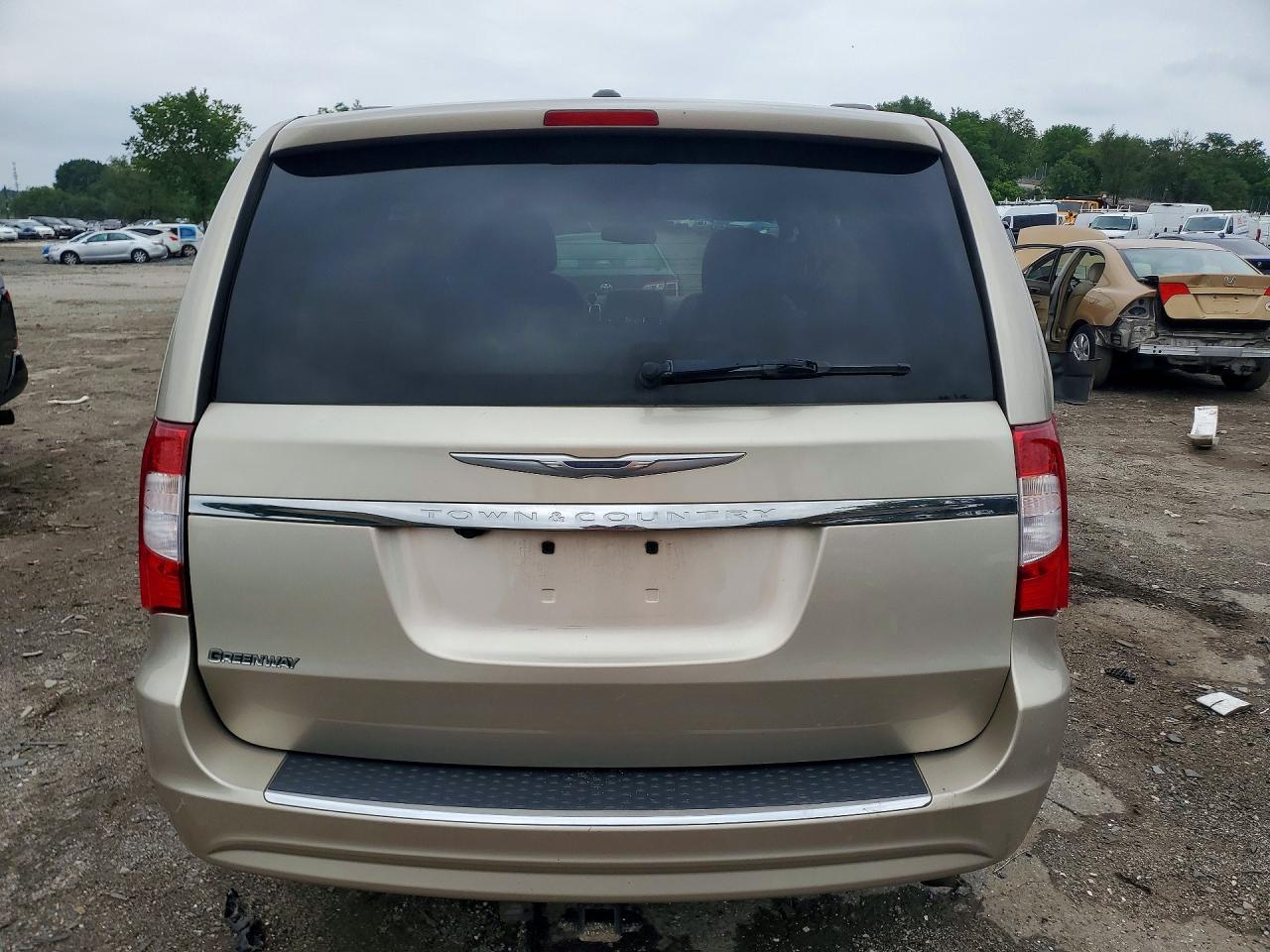 2014 Chrysler Town & Country Touring - Фото 6