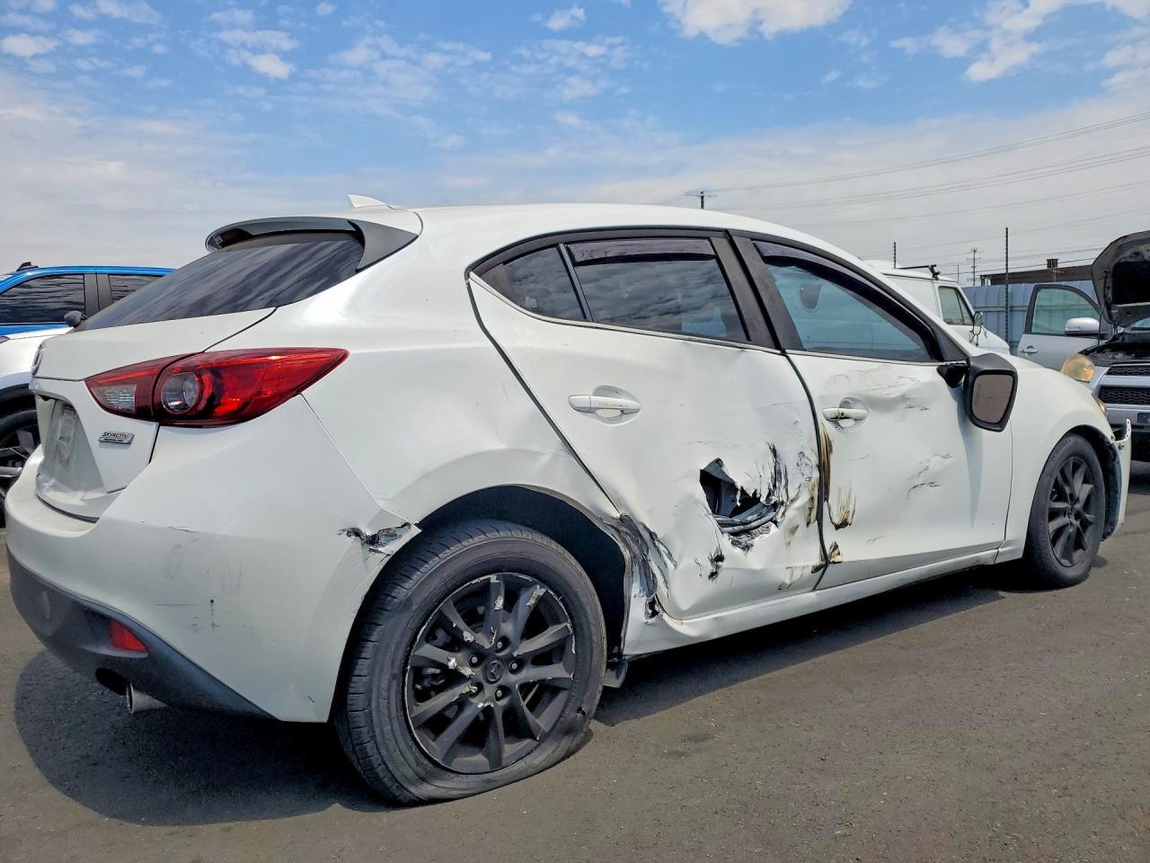 2015 Mazda 3 Grand Touring - Фото 3