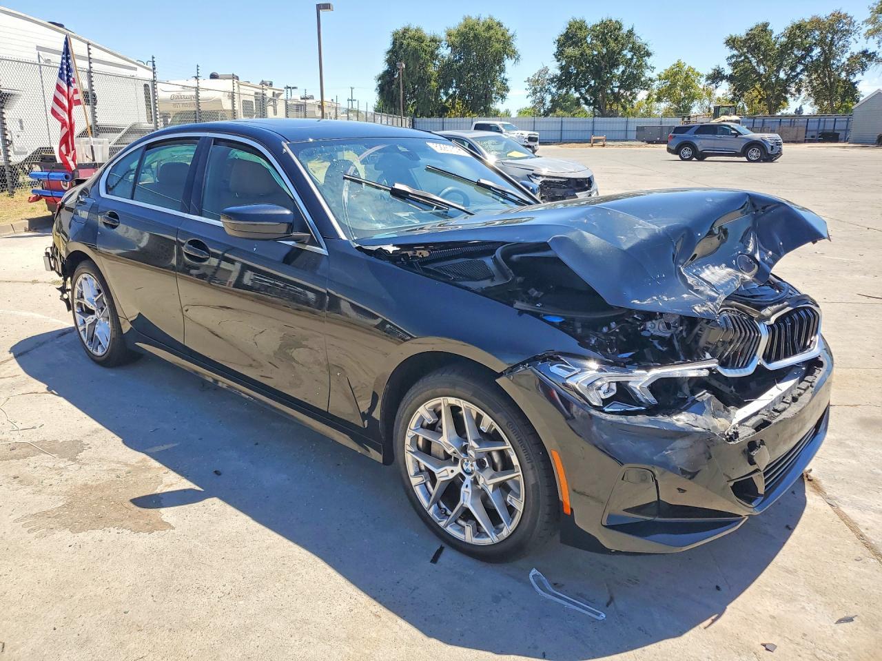 2026 BMW 330I - Фото 4