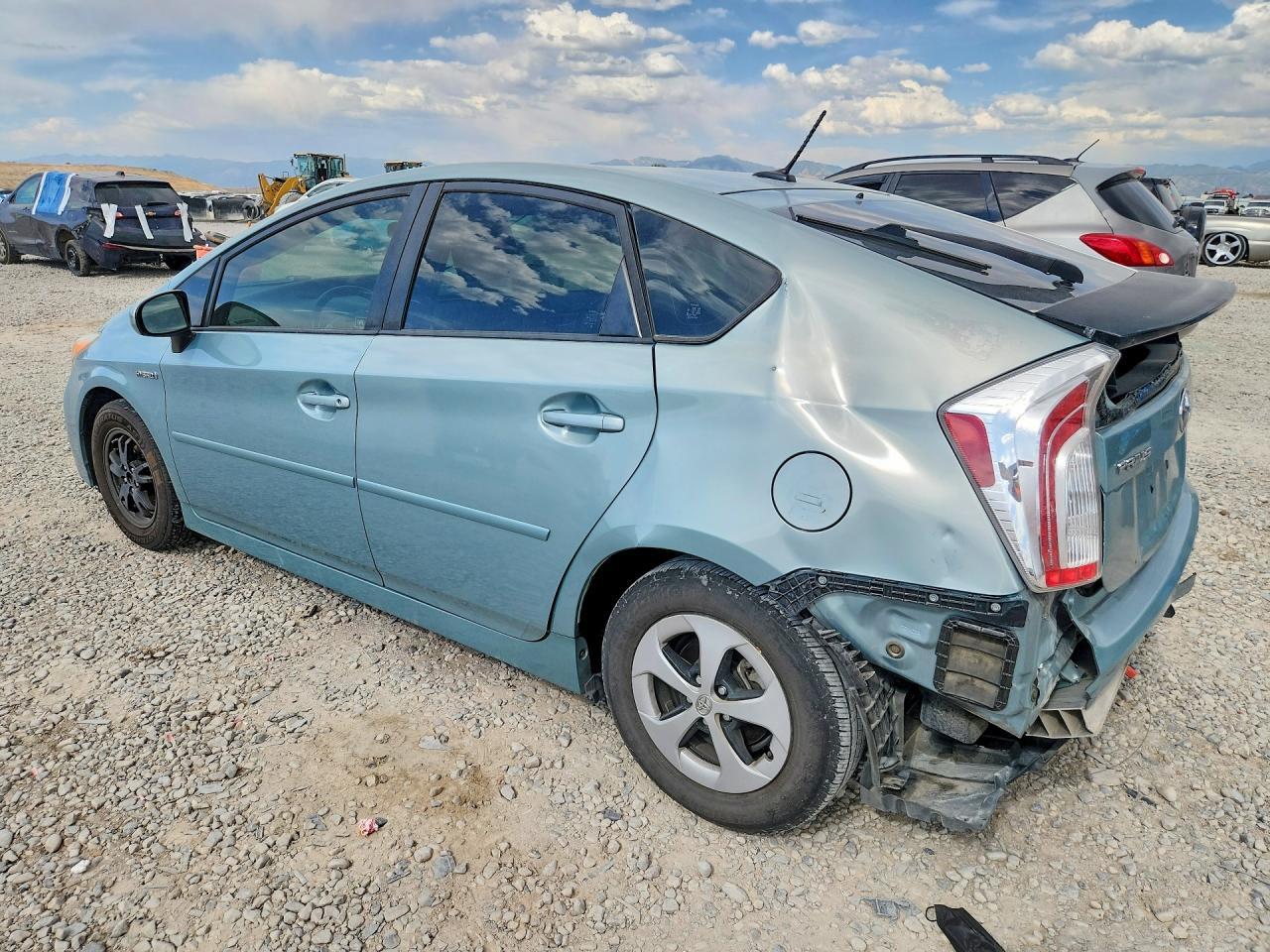 2013 Toyota Prius Three - Фото 2