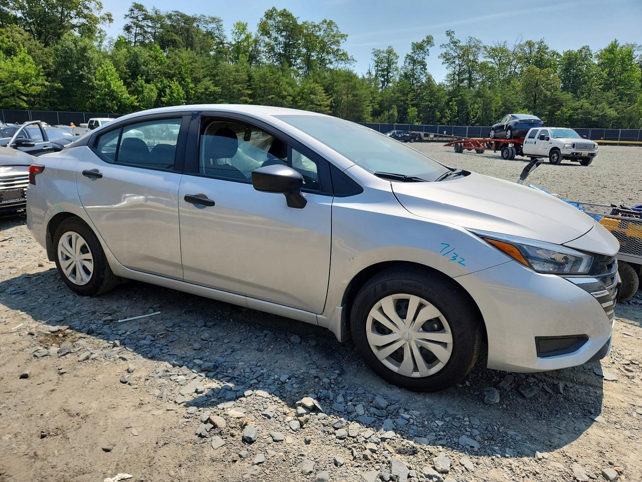 2025 Nissan Versa S - Image 4