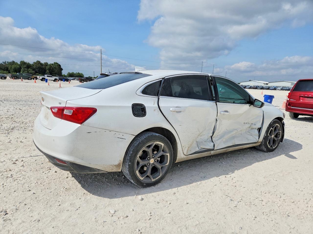 2024 Chevrolet Malibu Lt - Фото 3