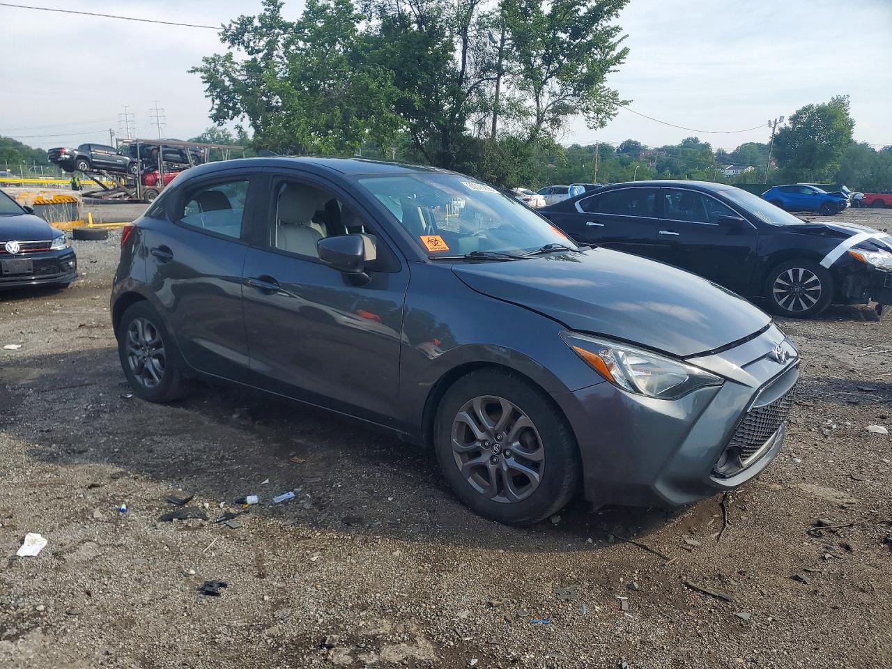 2020 Toyota Yaris Hatchback Le - Image 4