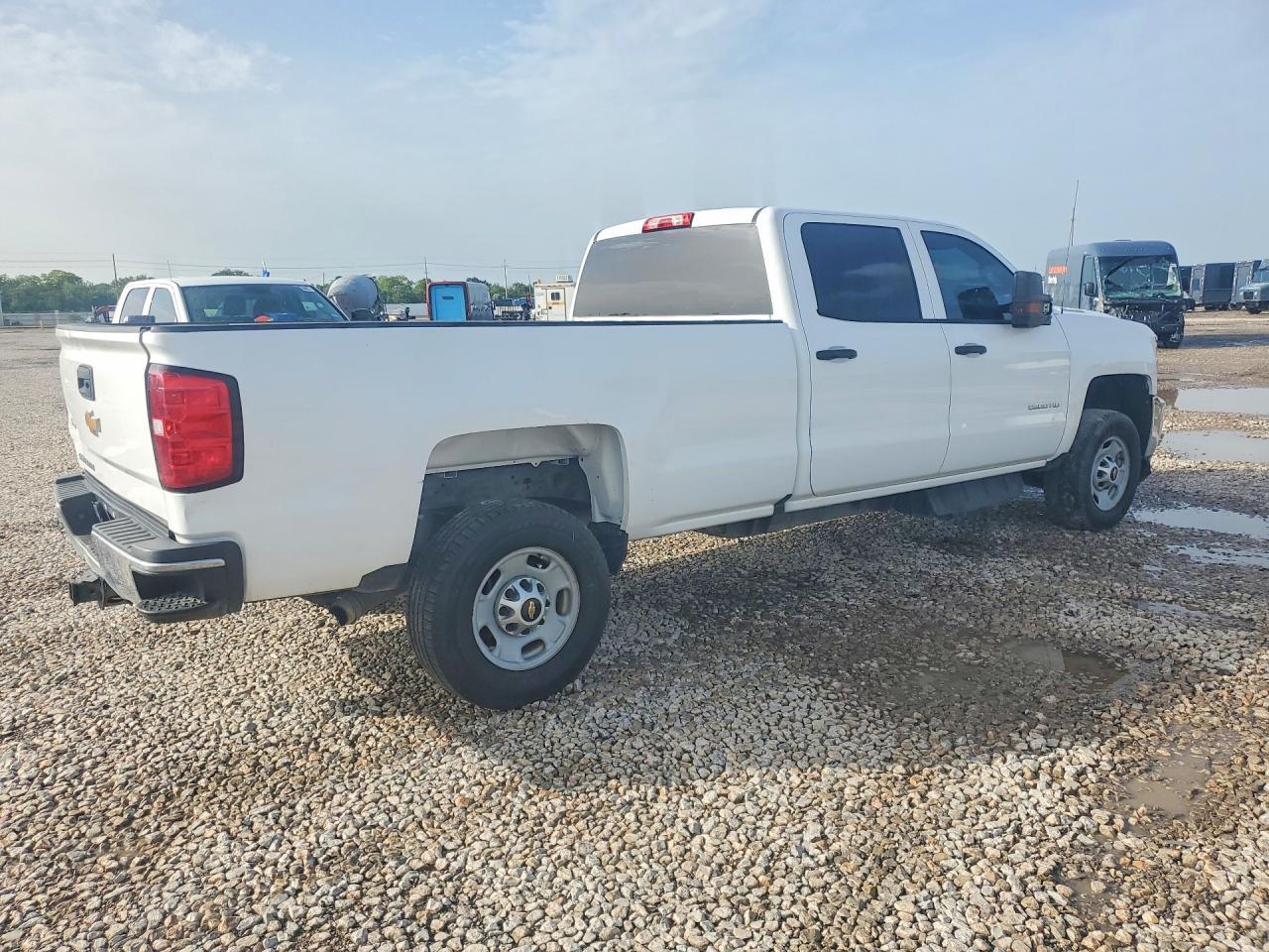 2019 Chevrolet Silverado C2500 Heavy Duty - Image 3