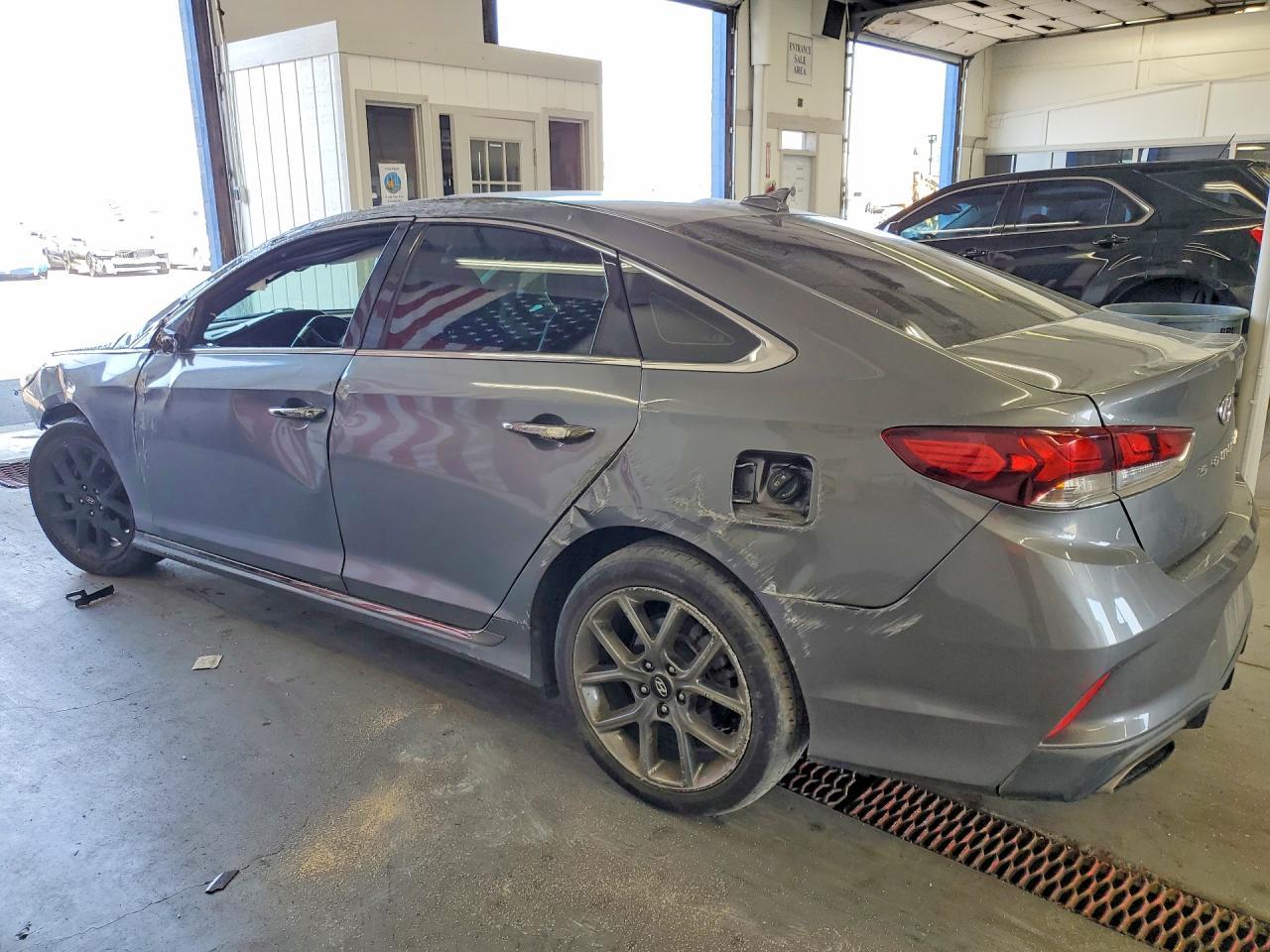 2018 Hyundai Sonata Sport 2.0T - Фото 2