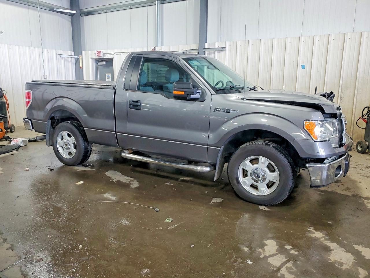 2014 Ford F150 - Фото 4