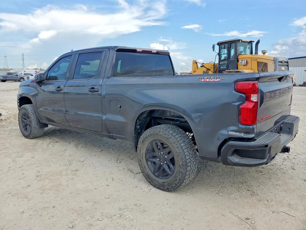 2021 Chevrolet Silverado K1500 Lt Trail Boss - Фото 2