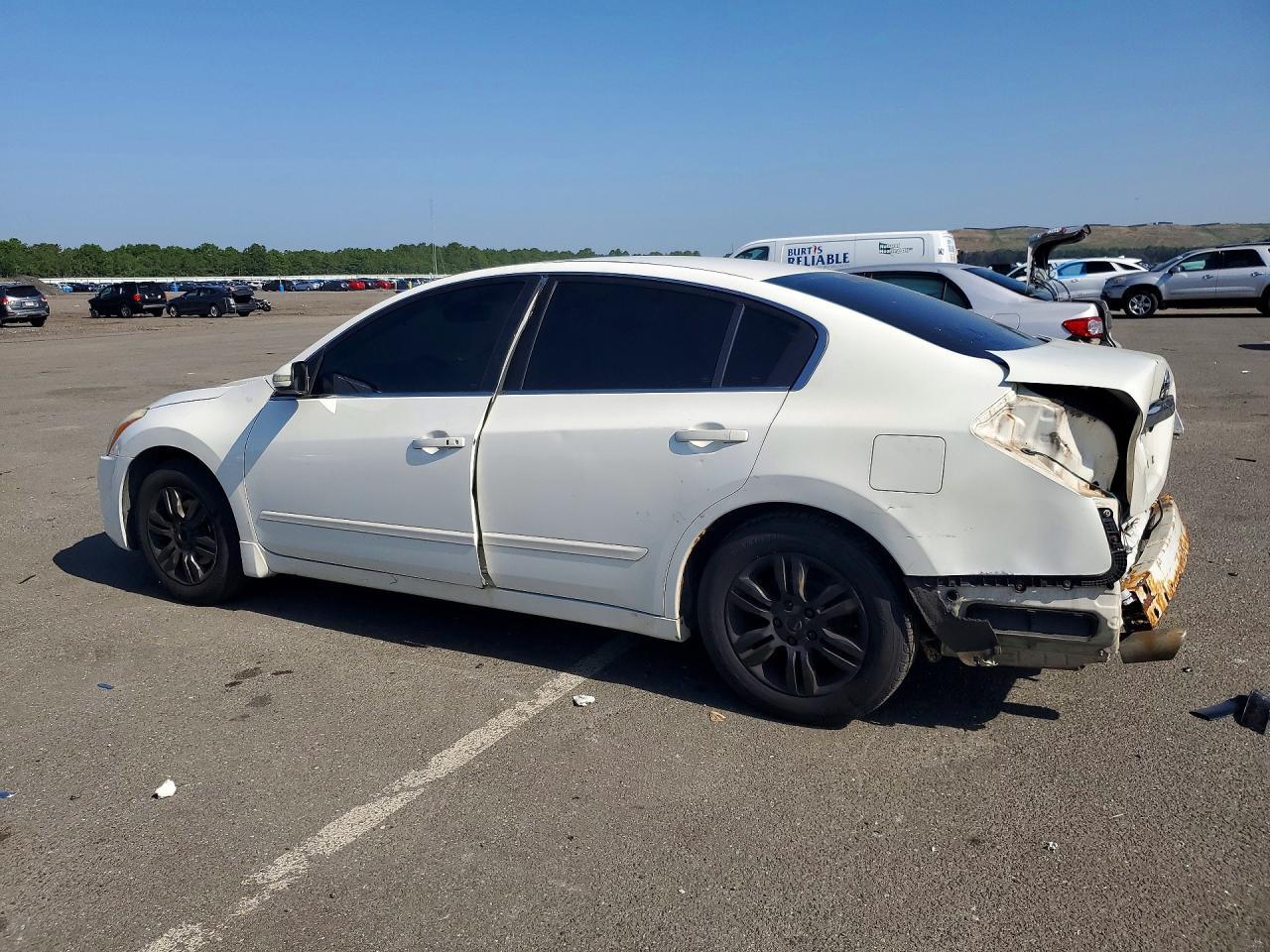2010 Nissan Altima 2.5 - Фото 2