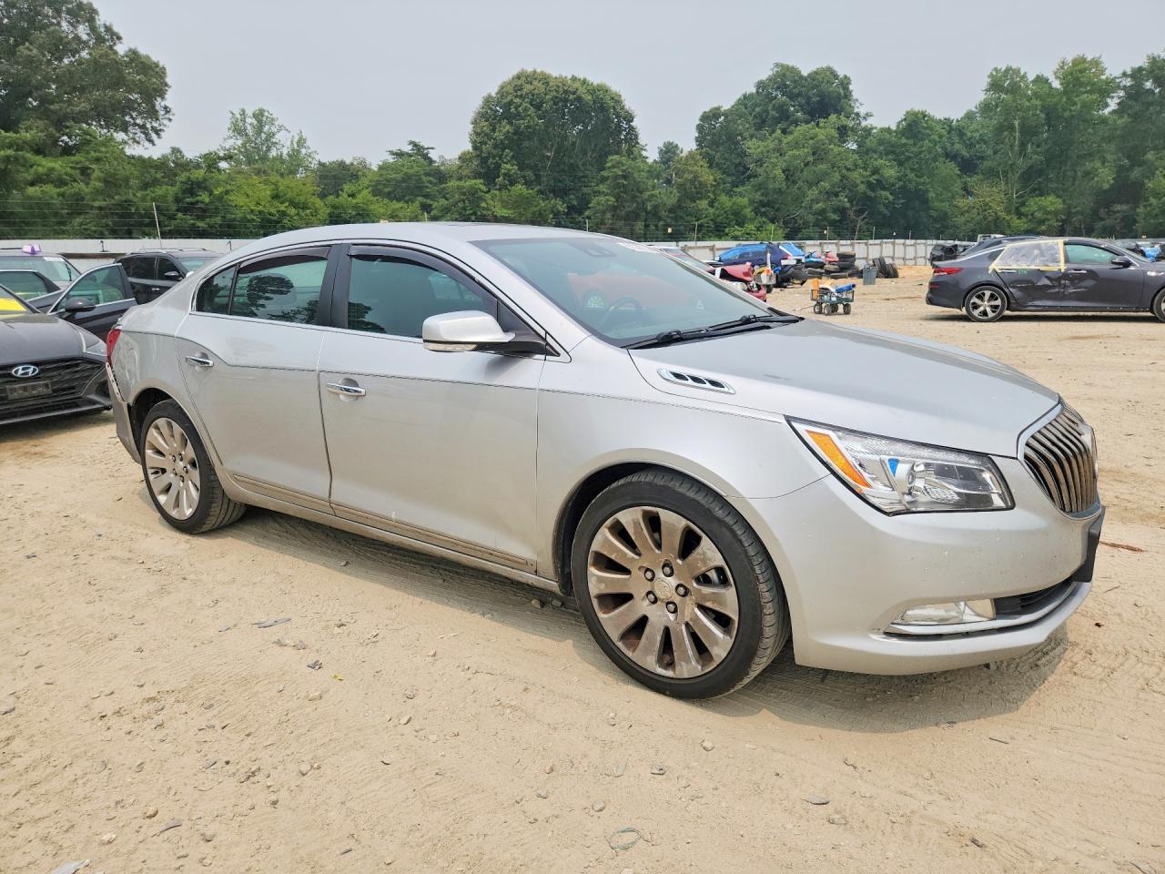 2015 Buick Lacrosse Premium - Image 4