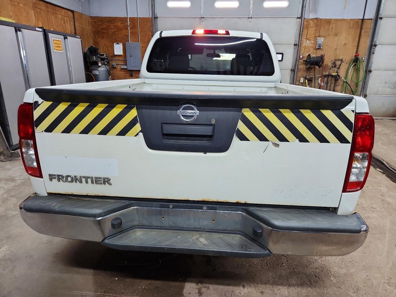 2015 Nissan Frontier S - Image 6