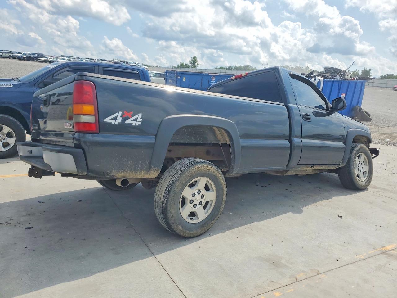 2003 GMC New Sierra K1500 - Фото 3