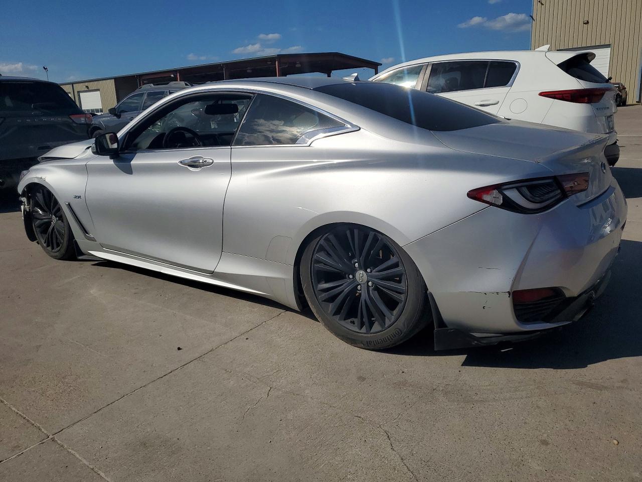 2018 Infiniti Q60 3.0T Luxe - Фото 2
