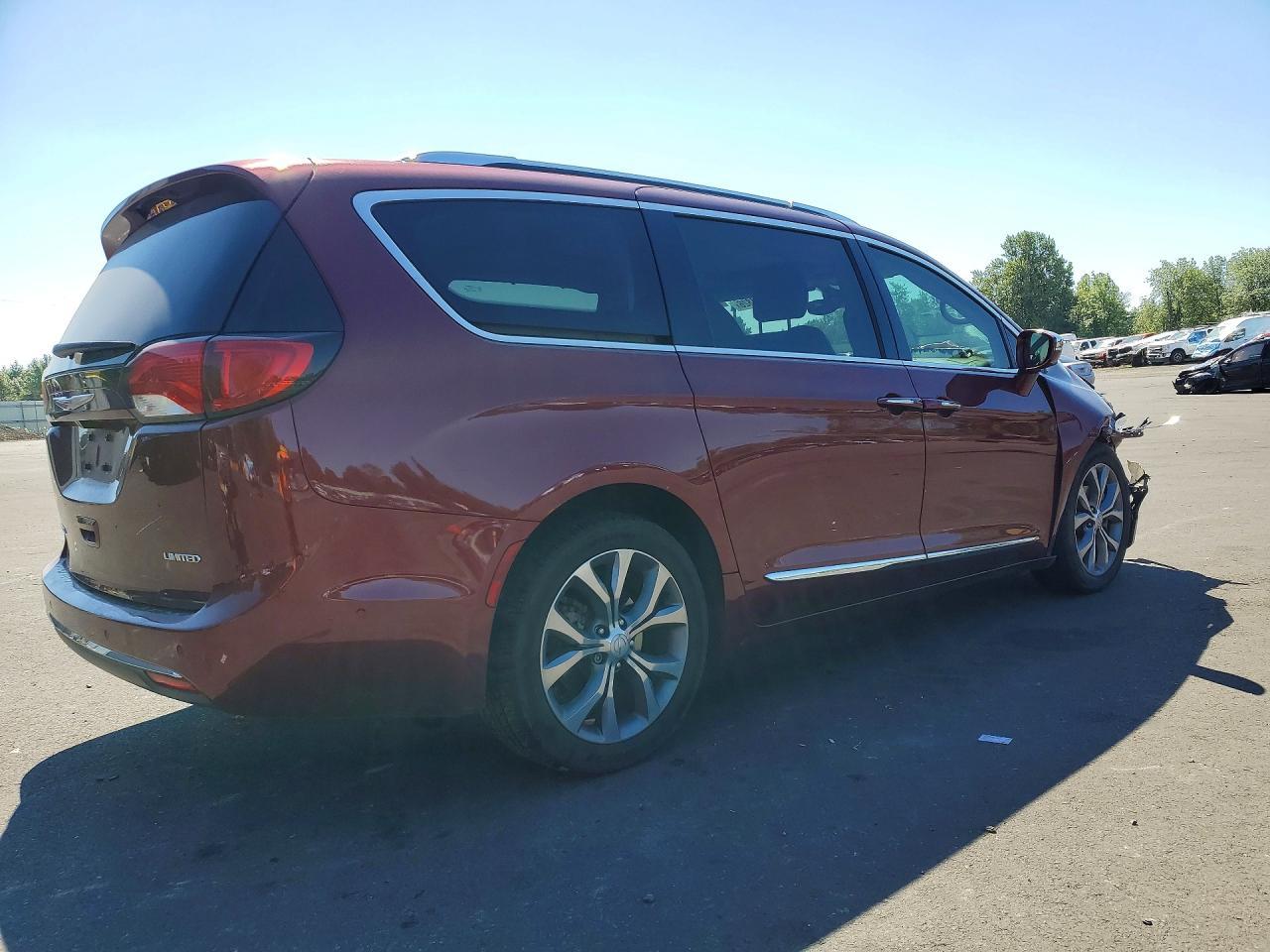 2018 Chrysler Pacifica Limited - Фото 3