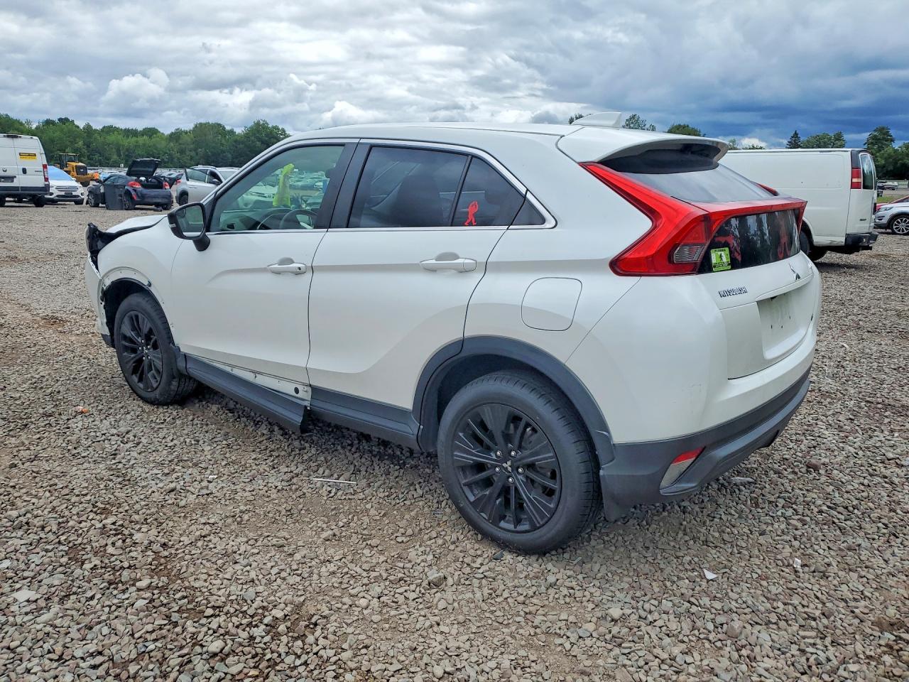 2018 Mitsubishi Eclipse Cross Le - Фото 2