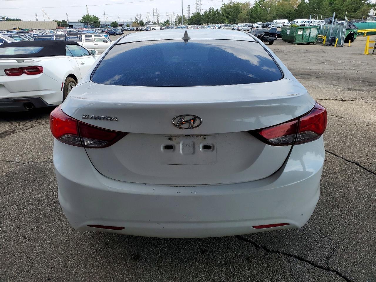 2015 Hyundai Elantra Se - Фото 6