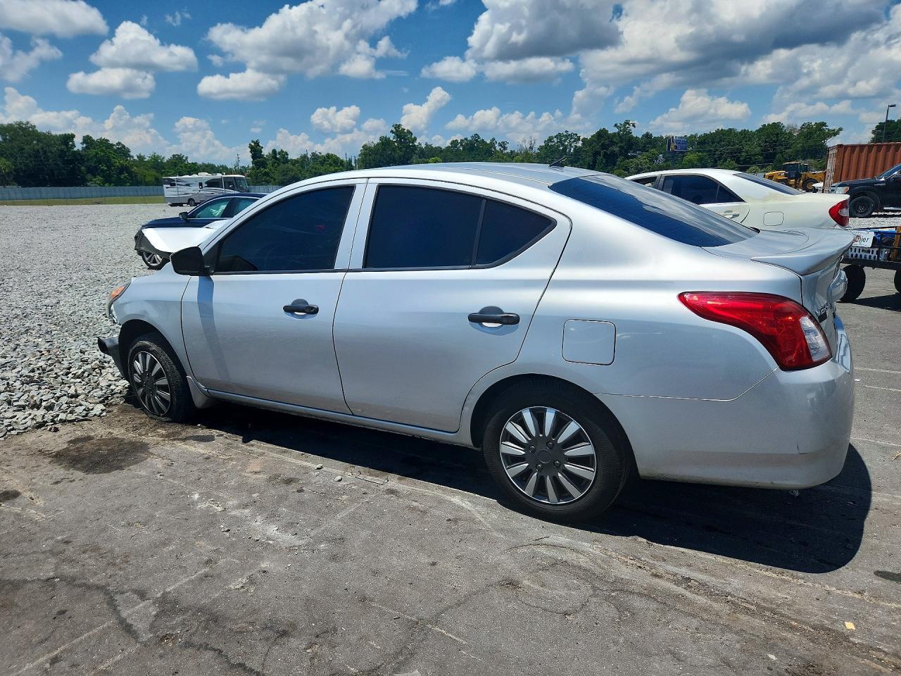 2016 Nissan Versa 1.6 S Plus - Image 2