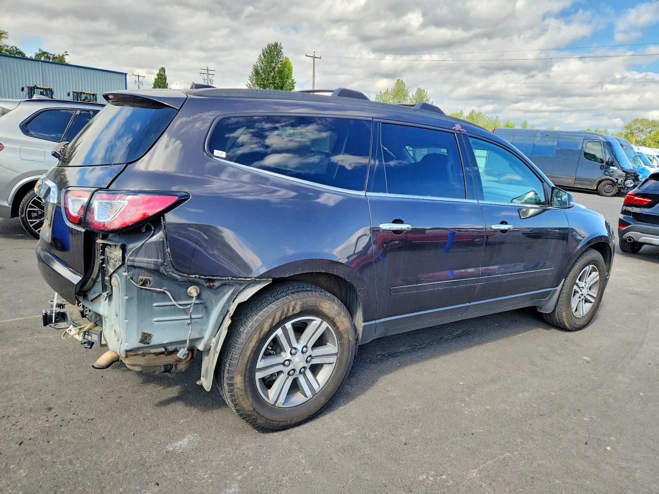 2017 Chevrolet Traverse - Image 3